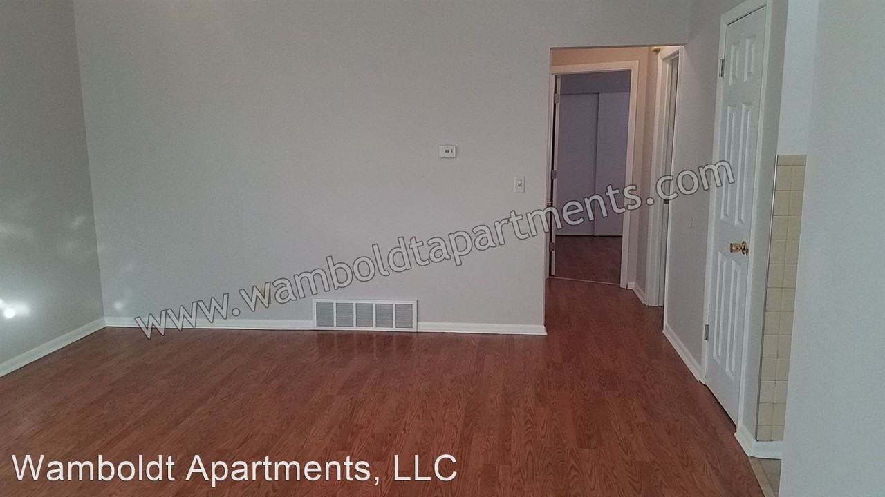 2221 Lasalle St - Photo 3 of 11
