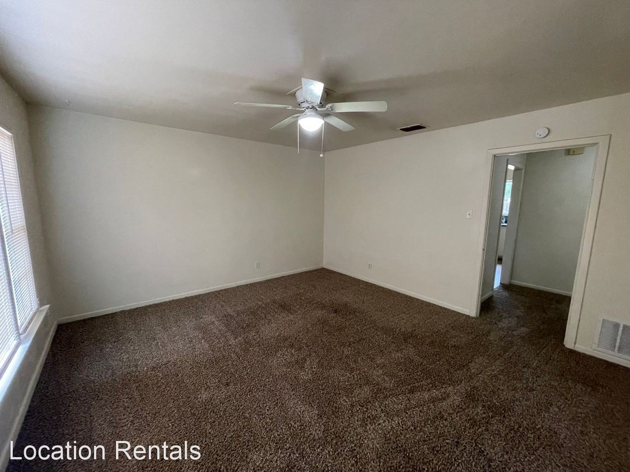 5402 22nd St - Photo 3 of 10