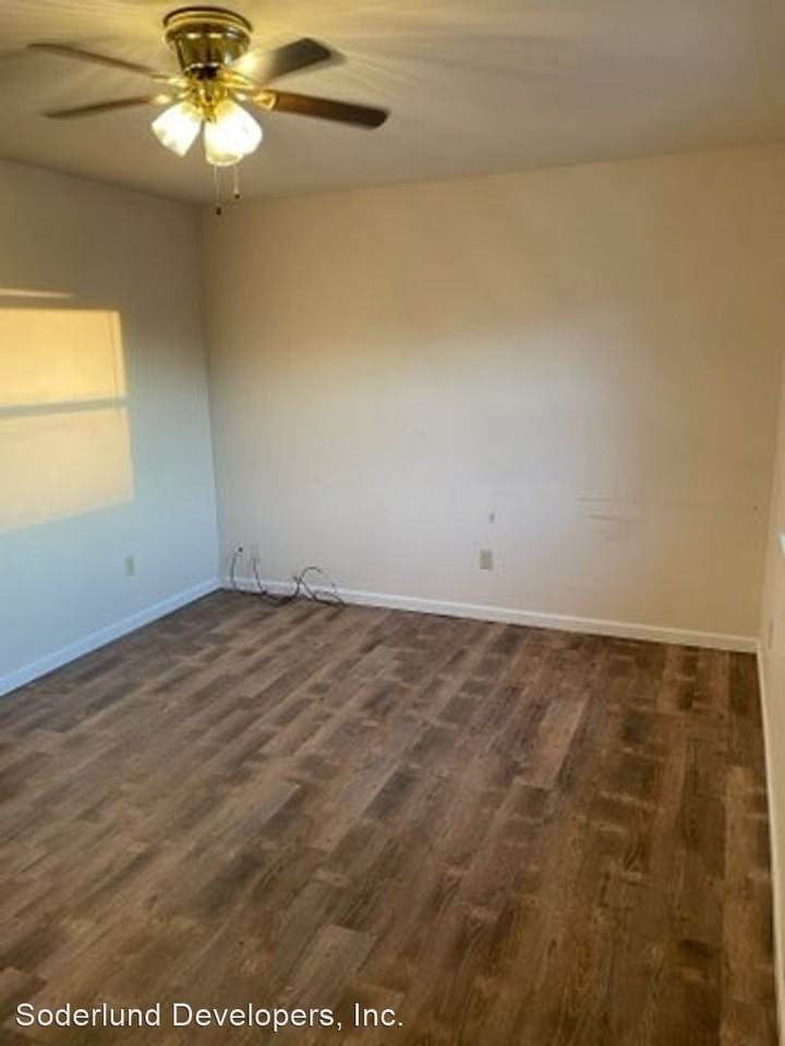 Moulton St./E. Plattin St./Kennett St. - Photo 3 of 7