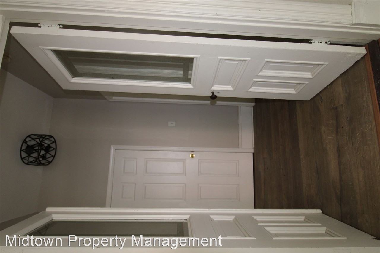1625 Green Street - Photo 3 of 8