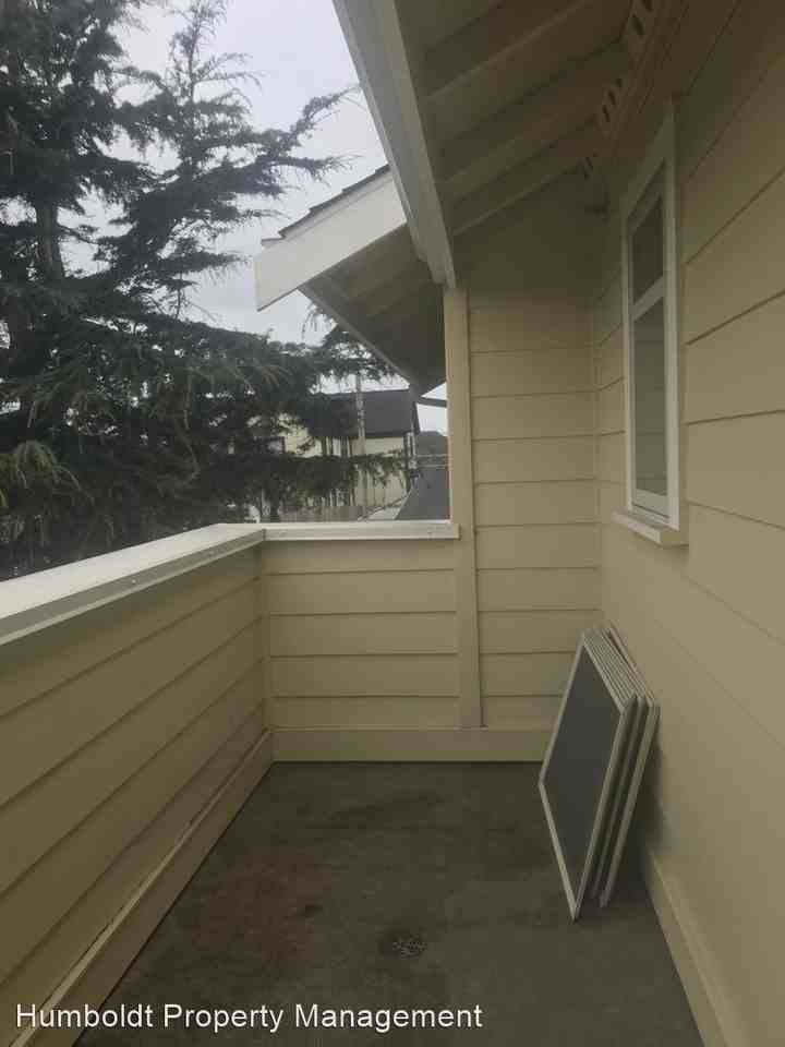 655 F Street - Photo 3 of 7