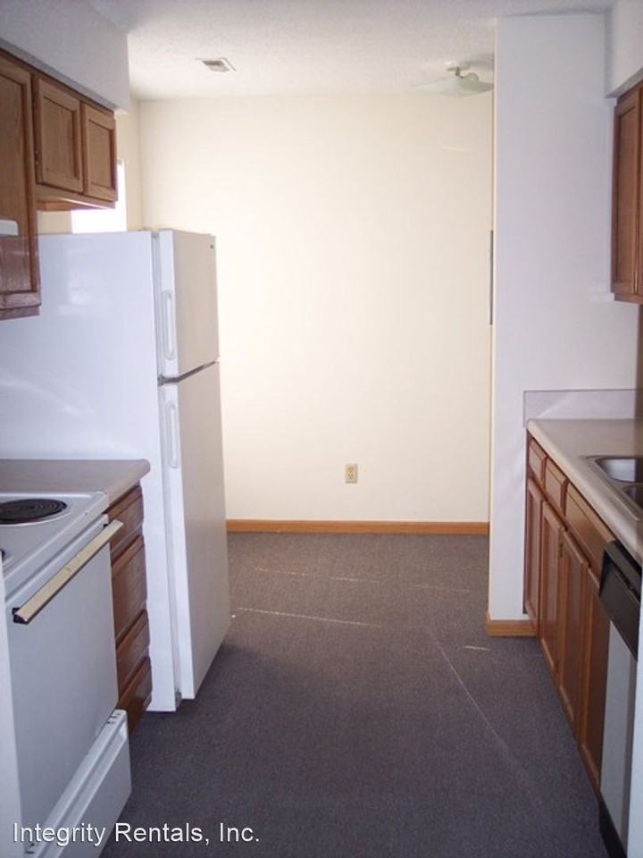 718 Cedar Drive - Photo 3 of 9