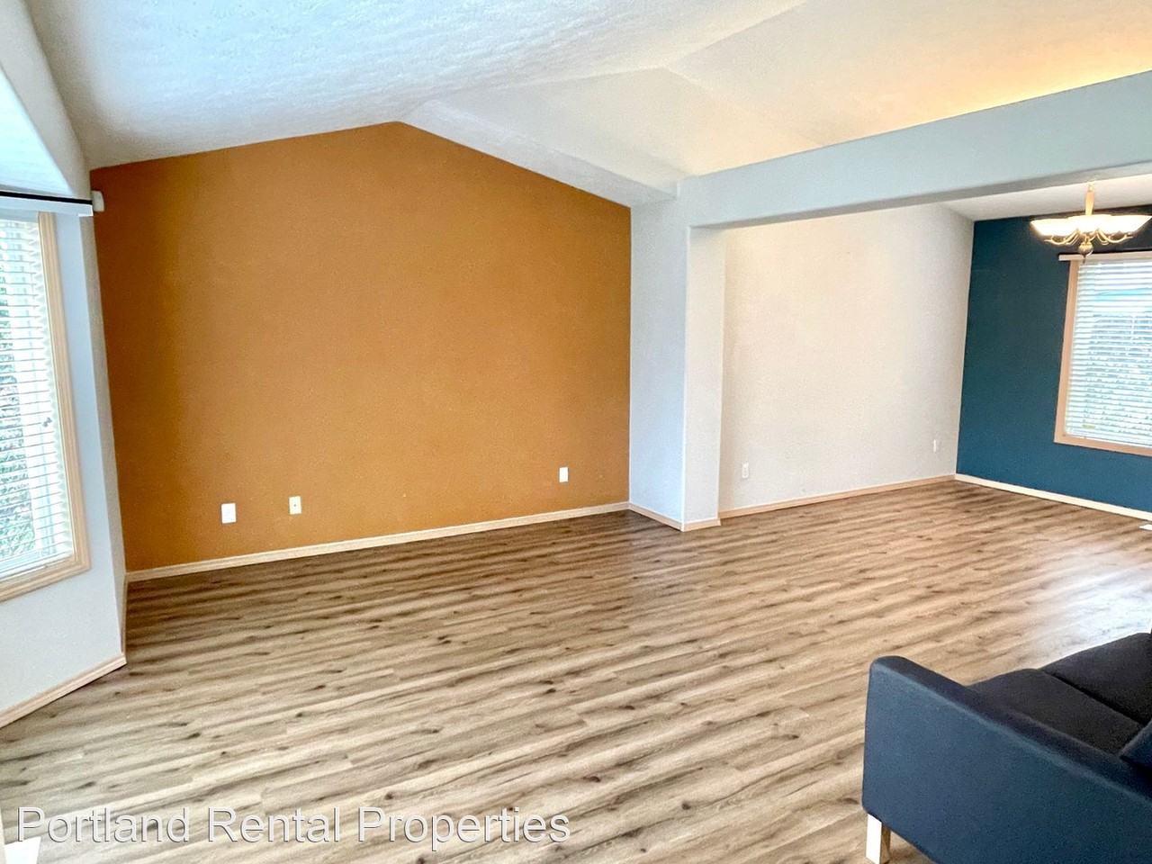 3641 Ne 149th Ave - Photo 2 of 27