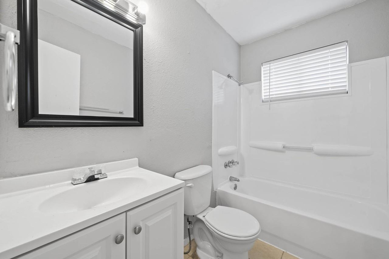 Valley Mill Ct - Photo 5 of 7