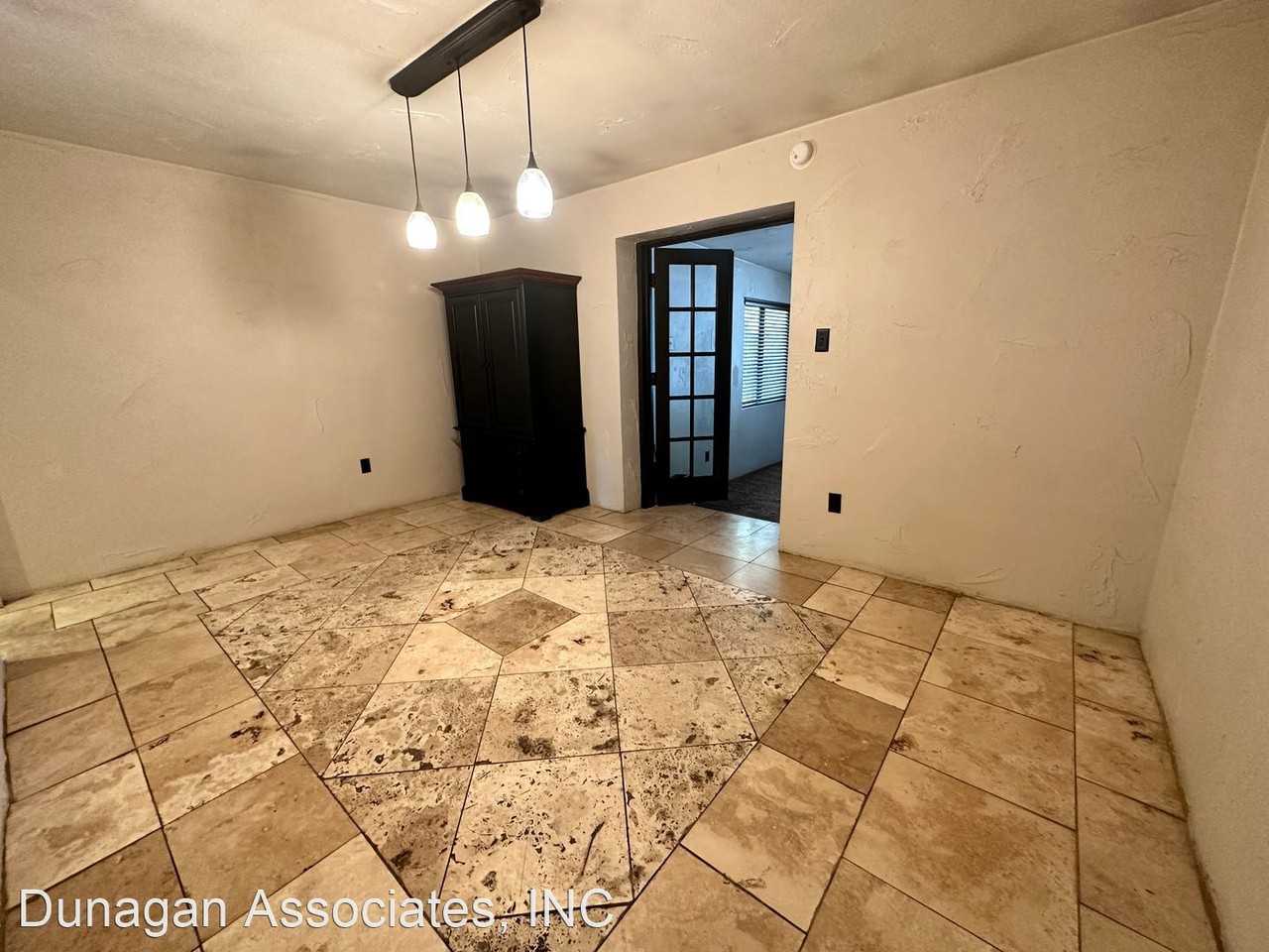 1406 S Country Club Cir - Photo 3 of 14