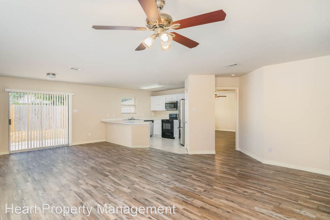 1808 Lynnwood Hills Dr - Photo 3 of 23