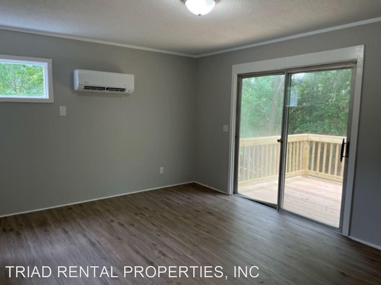 402-406 ENGLEWOOD DR - Photo 2 of 13