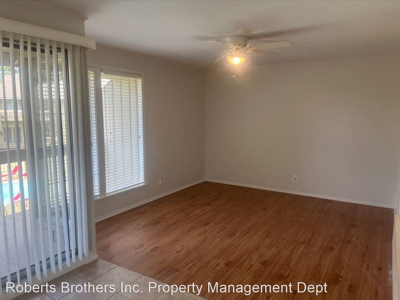 2065 Seacliff Dr N - Photo 2 of 15