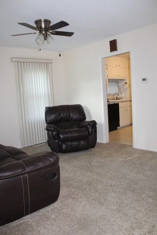 471 S Fulton Ave - Photo 3 of 10