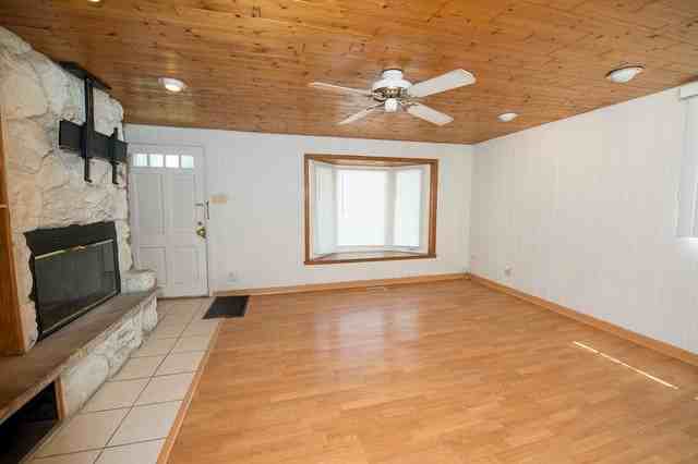 8742 S Kilbourn Ave - Photo 3 of 21