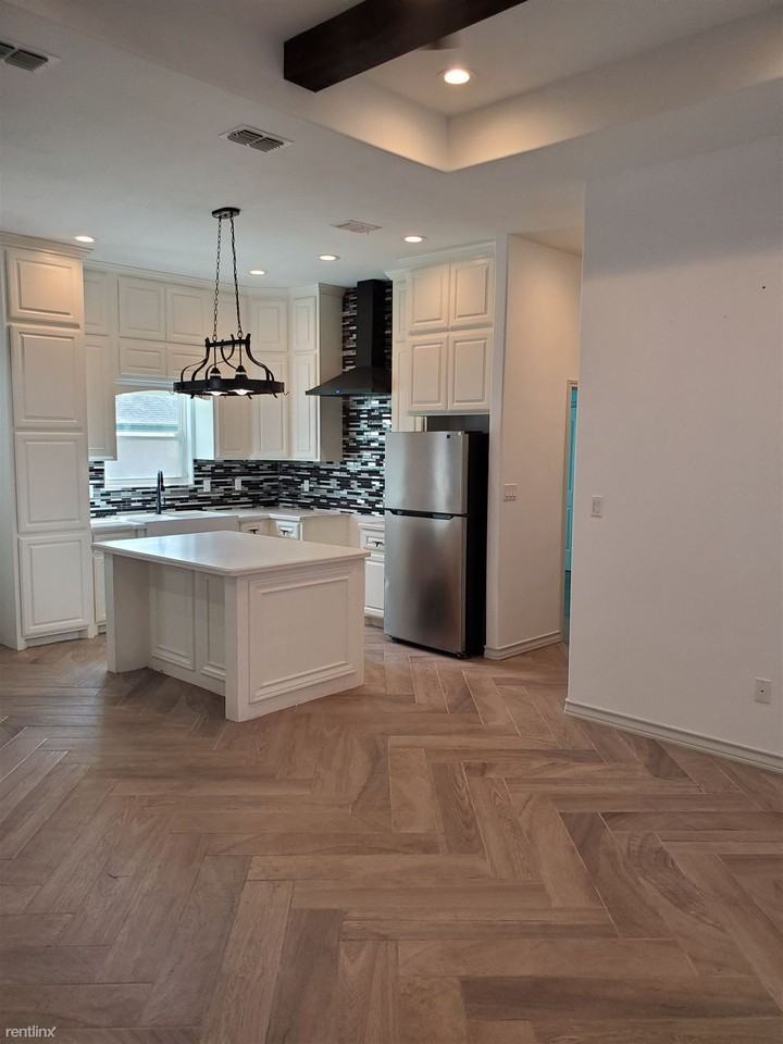 198 Audrey Ln - Photo 2 of 9