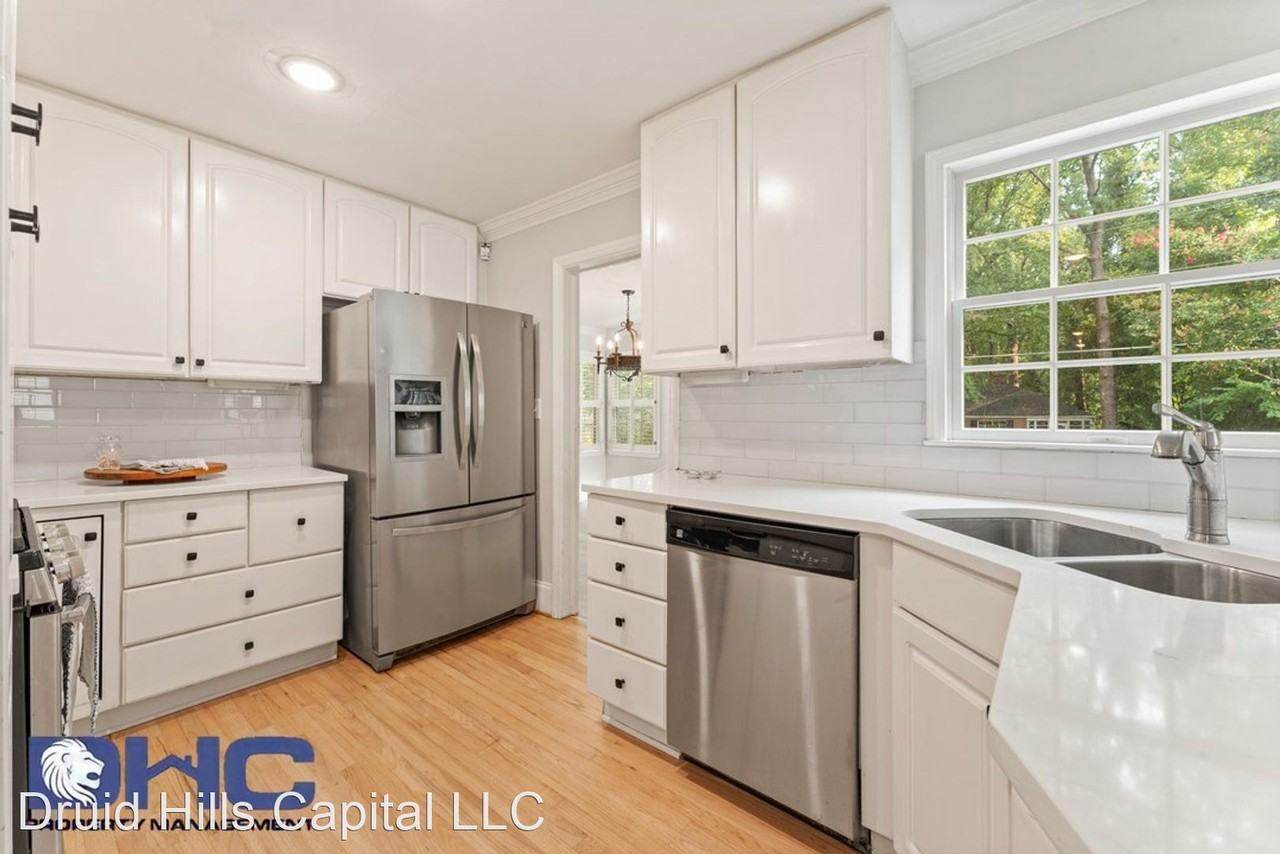 1761 Coventry Rd - Photo 2 of 25