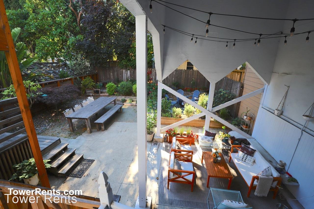 38A40 Sharon St - Photo 3 of 21