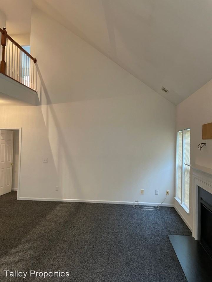 104 Brookhollow Dr - Photo 3 of 14