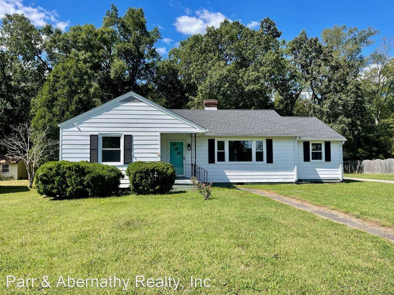 21612 Magnolia Ave - Photo 3 of 32