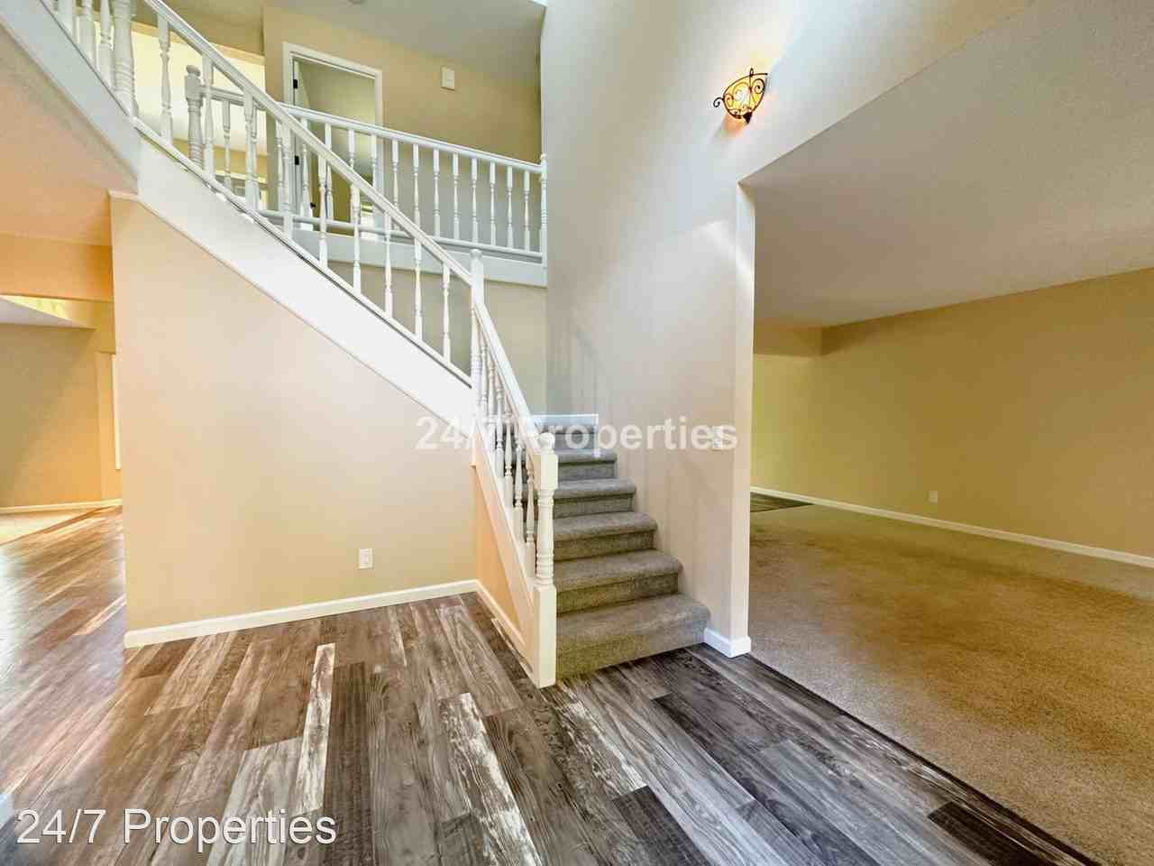 6867 Sw Alden St - Photo 3 of 35