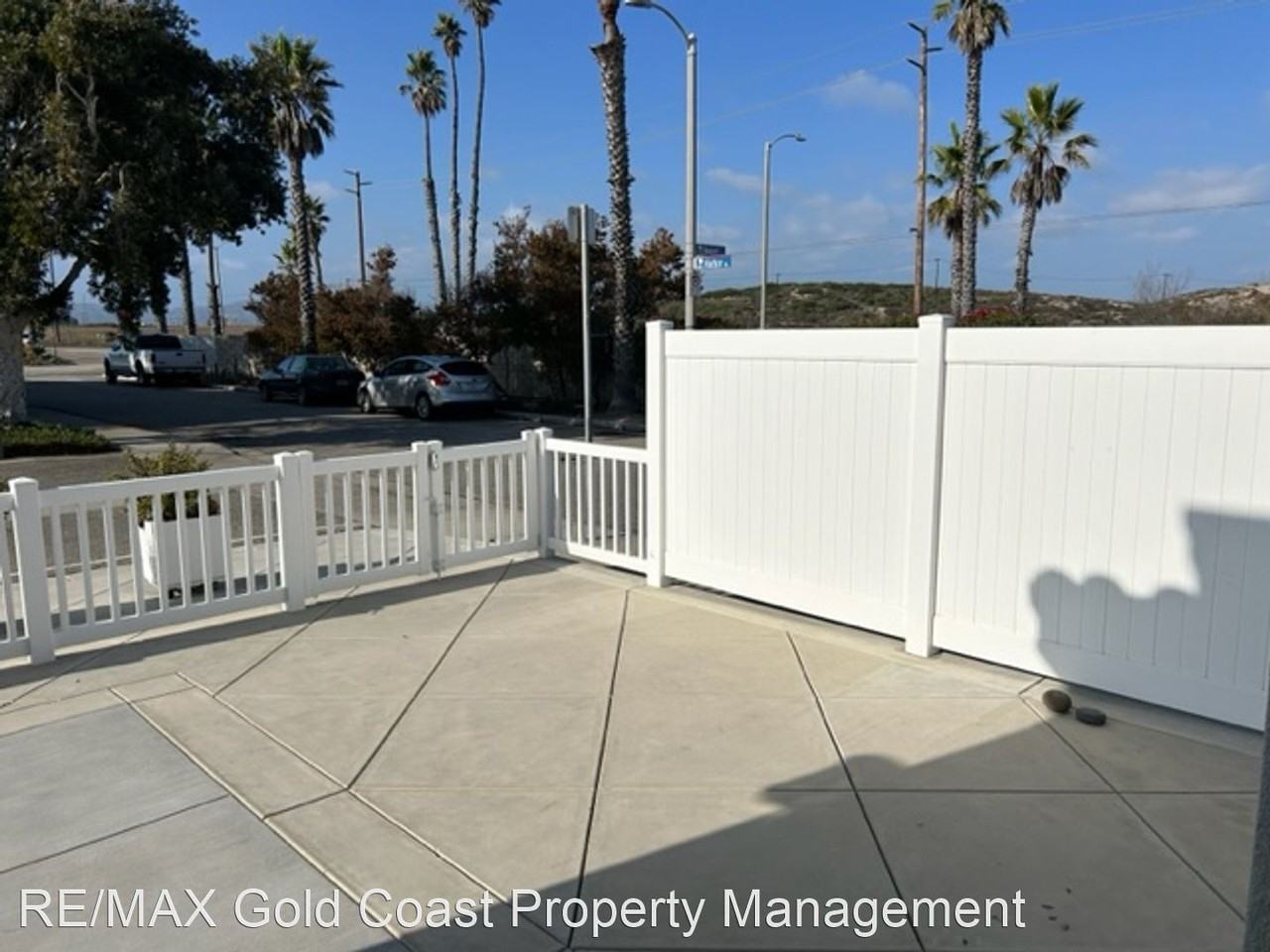 5200 Breakers Way - Photo 3 of 50