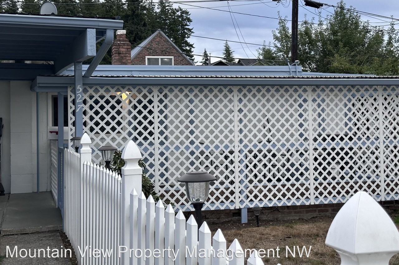 527 N French Ave - Photo 3 of 18