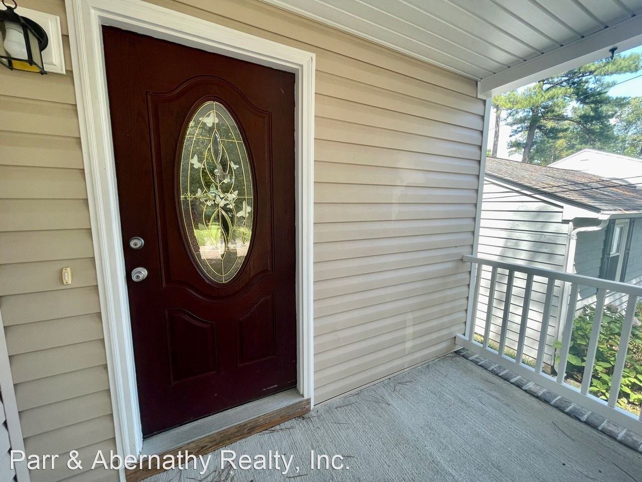 128 Lakeside Dr - Photo 3 of 31