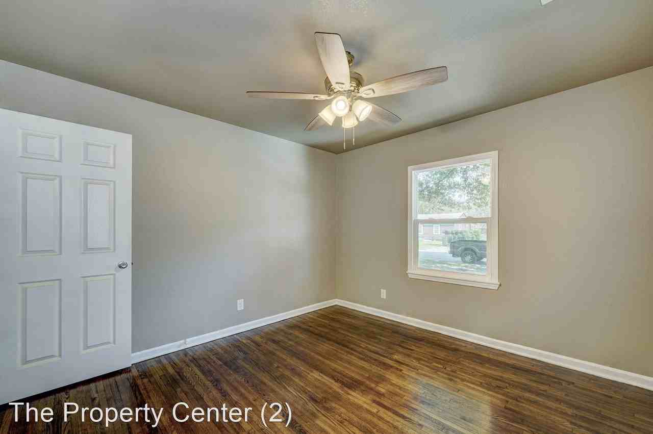 1446 N Kingston Pl - Photo 3 of 14