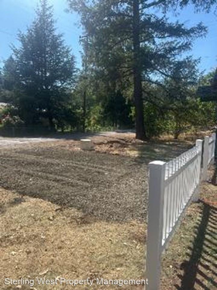 150 Schoolhouse Ln - Photo 3 of 19