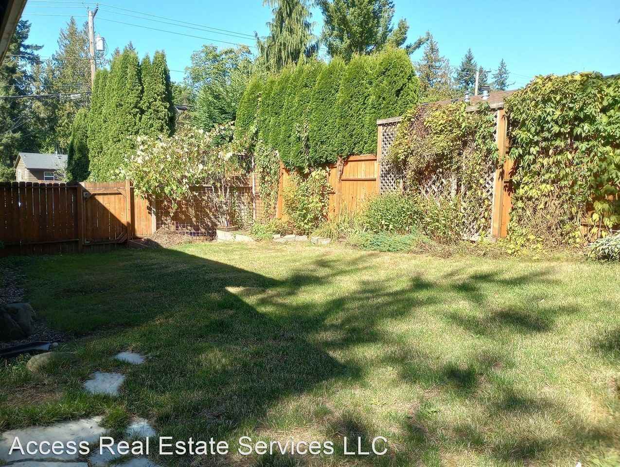 3316 Lakeway Dr - Photo 3 of 6