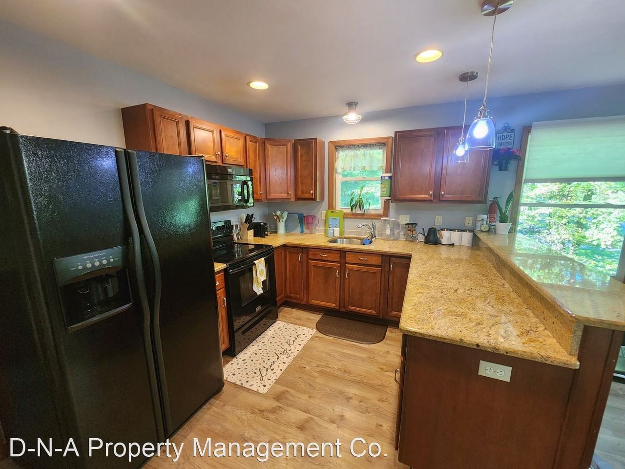 3138 Wintergreen Ln - Photo 2 of 12