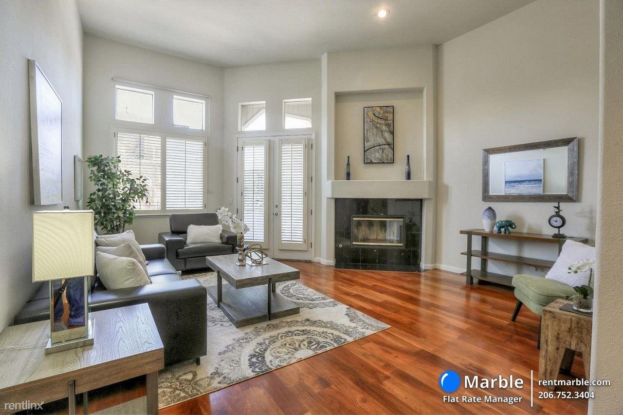 405 Emerald Bay Ln - Photo 2 of 33