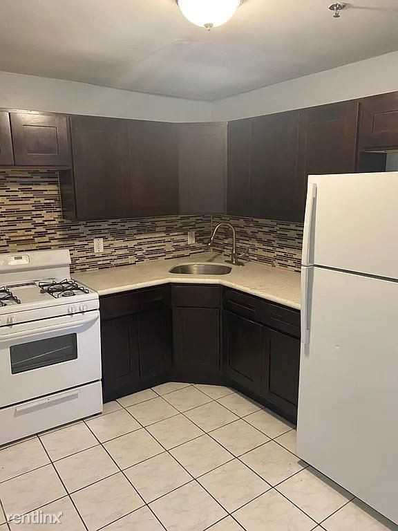 96 Eaton Pl - Photo 2 of 12