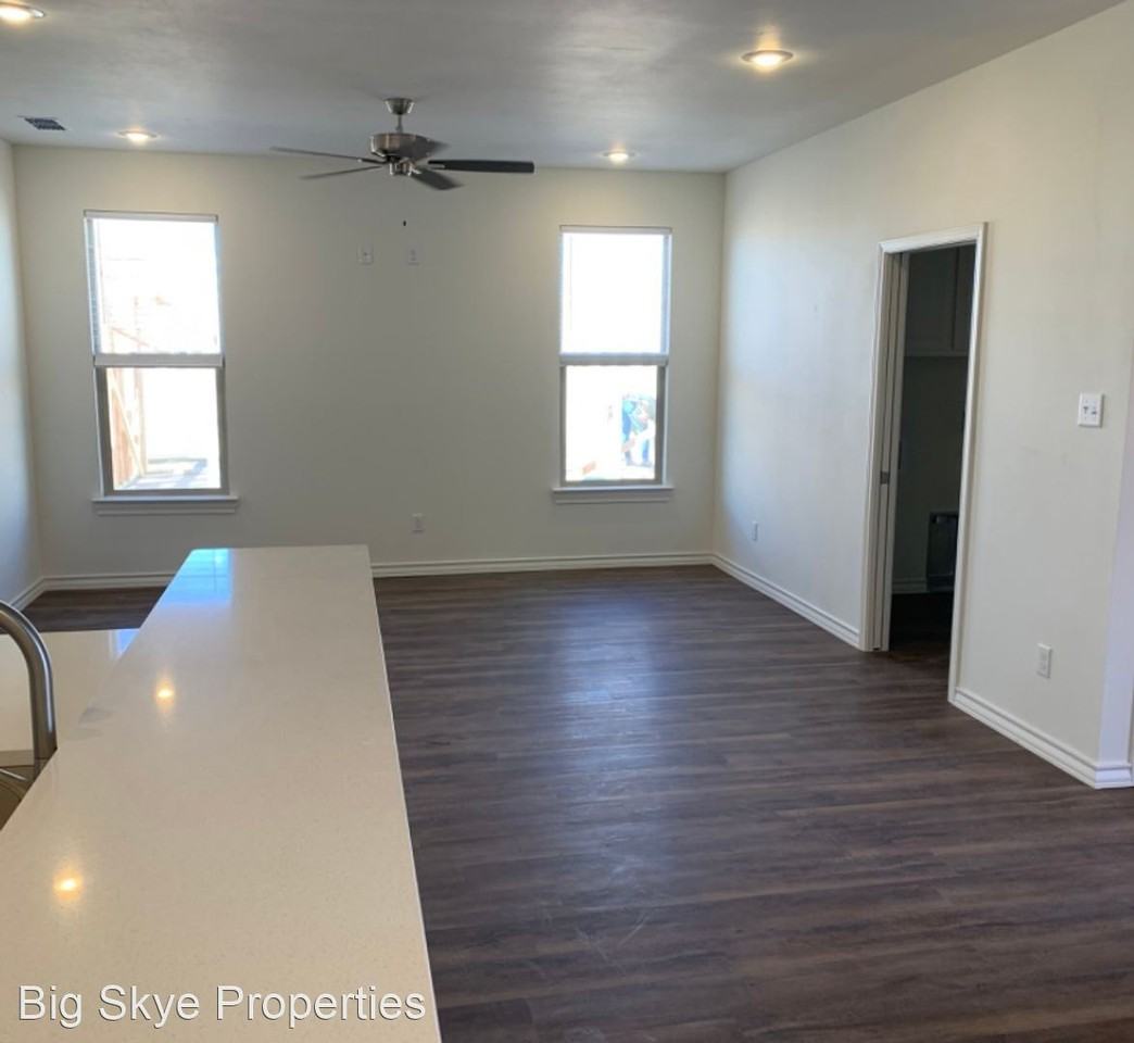 Brand new open concept quartz countertops Apartments 5525 Kemper St