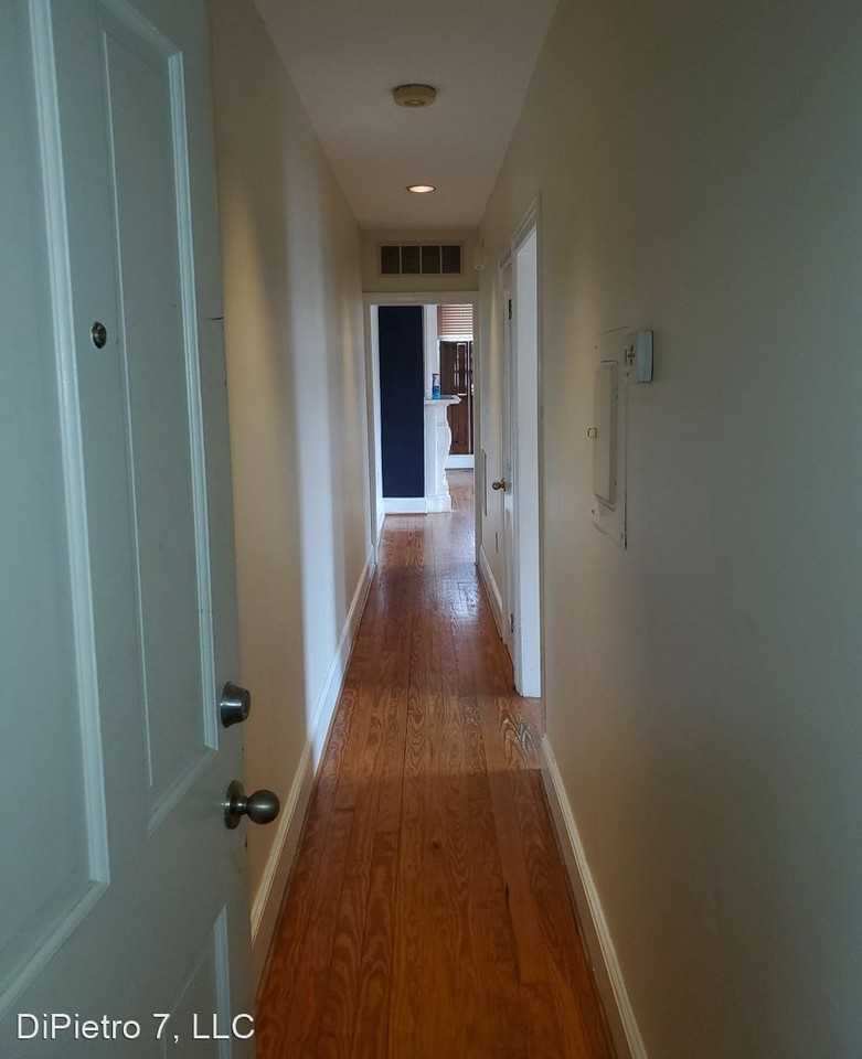 817 S Bond Street Unit 2 - Photo 2 of 13