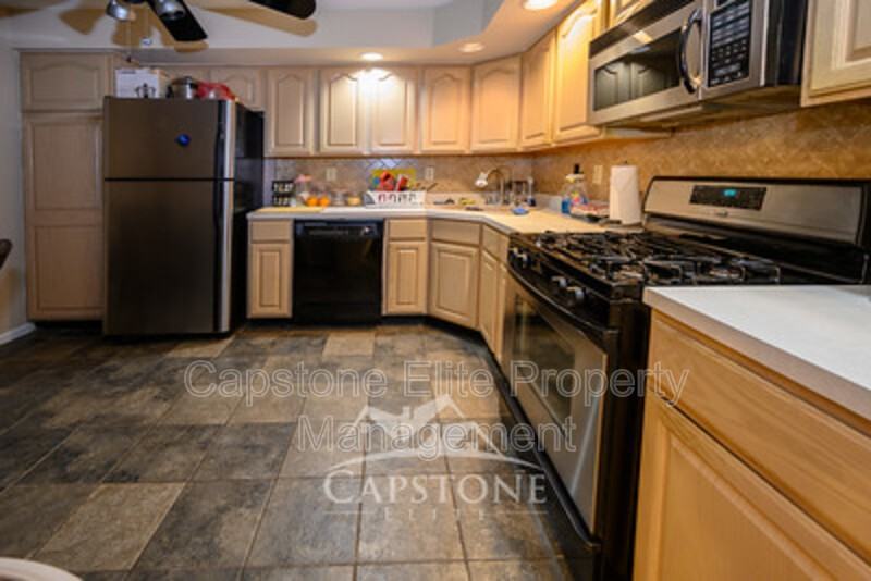 48 Marrow St - Photo 5 of 11