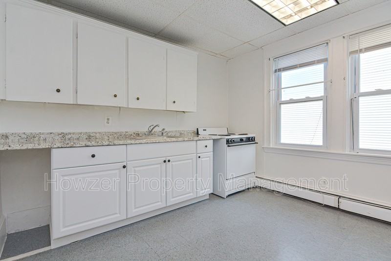 7 Creedway St #2 - Photo 2 of 37