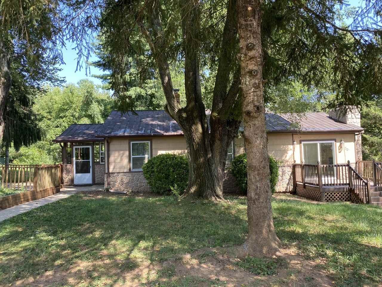 30 Fieldtop Ln - Photo 2 of 13