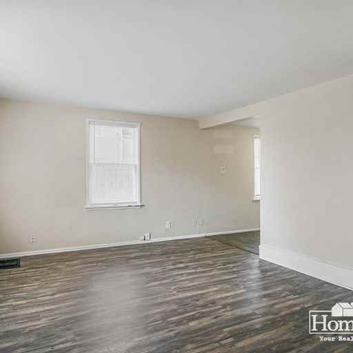 937 Roosevelt St - Photo 2 of 16