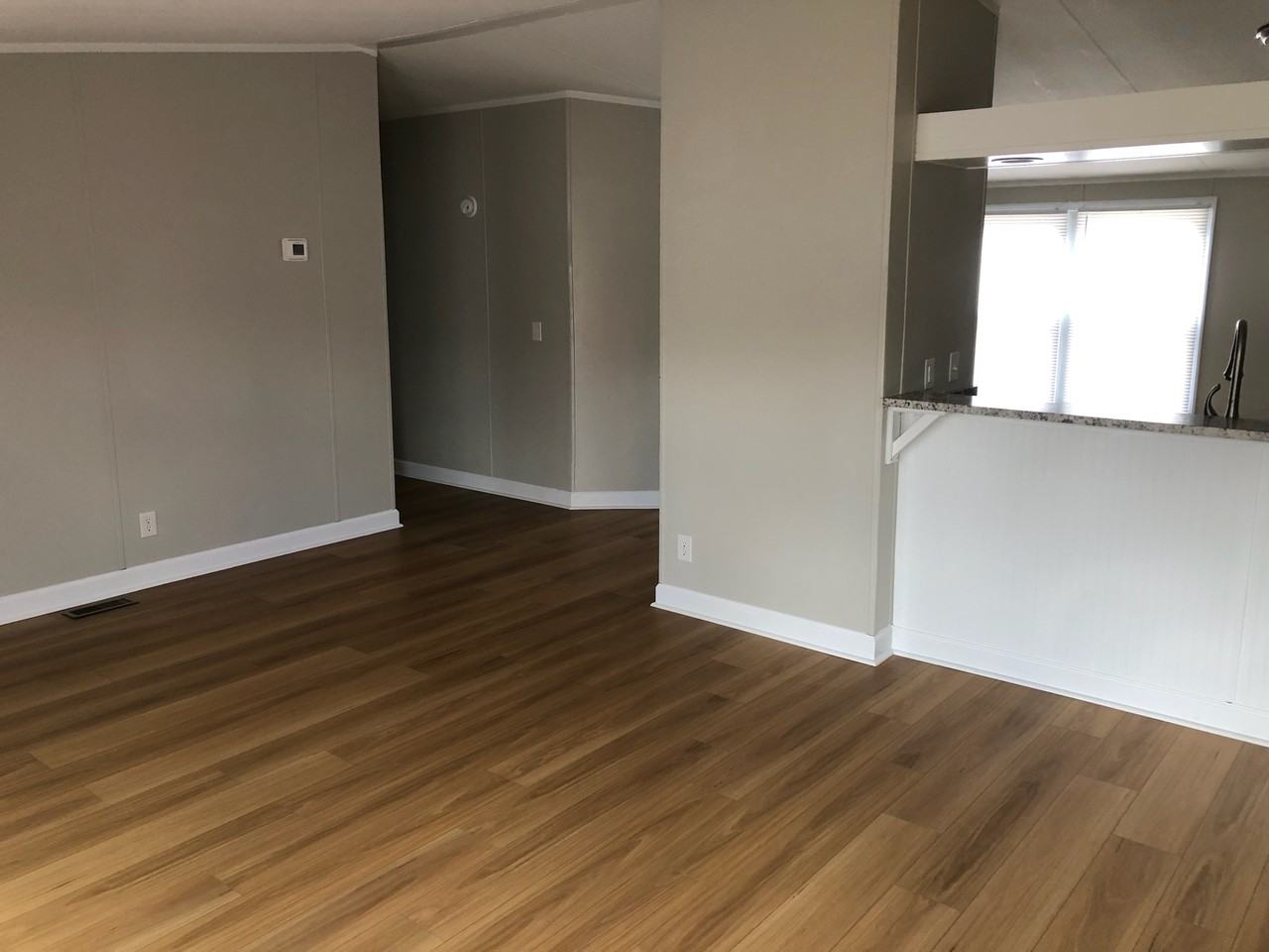 978 Forest Rd - Photo 3 of 16