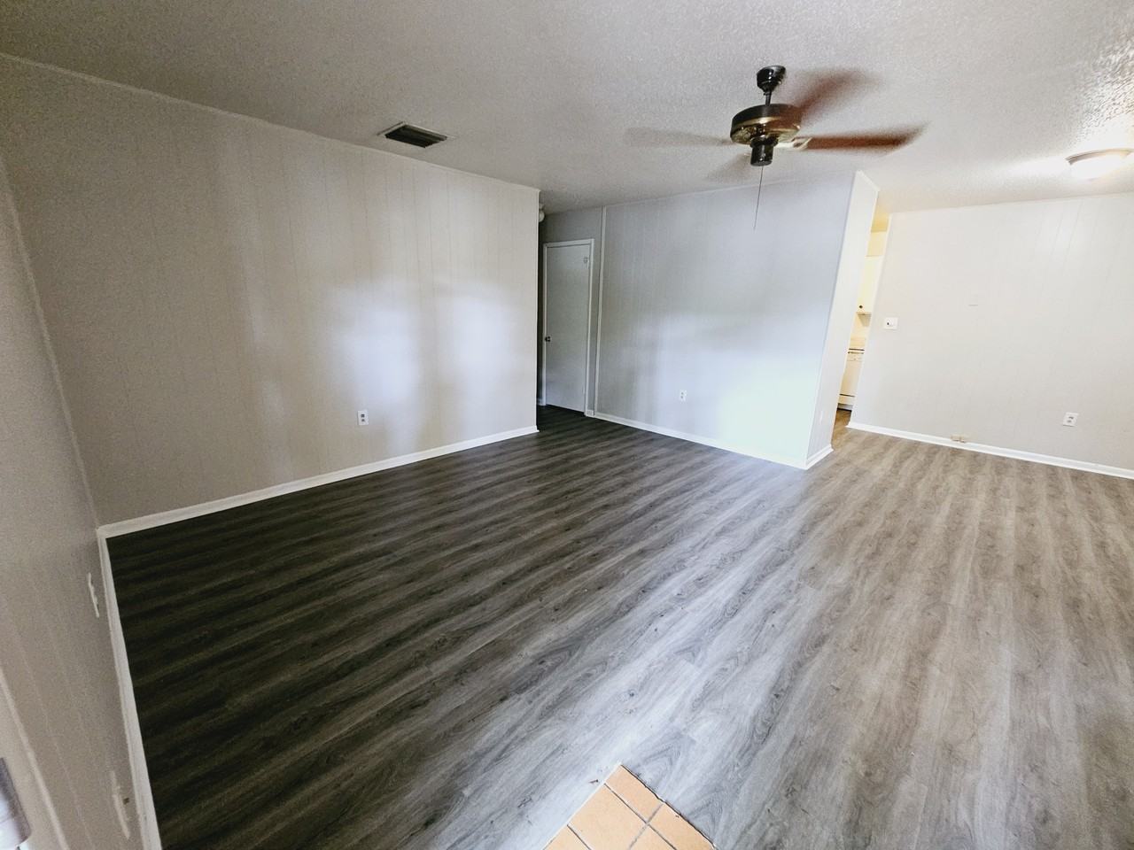 None 3323 - Photo 3 of 18