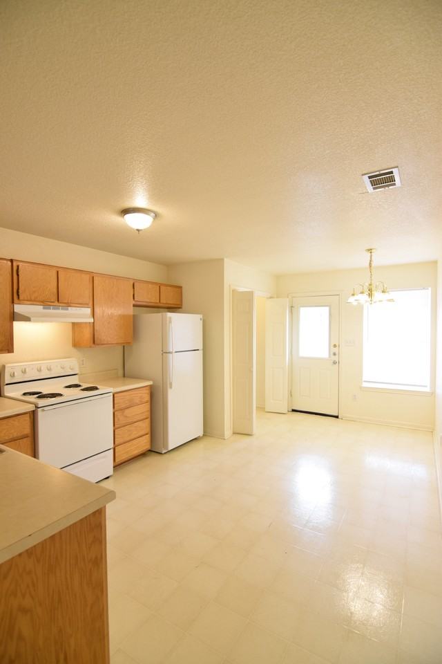 3601 Westwood Dr - Photo 6 of 22