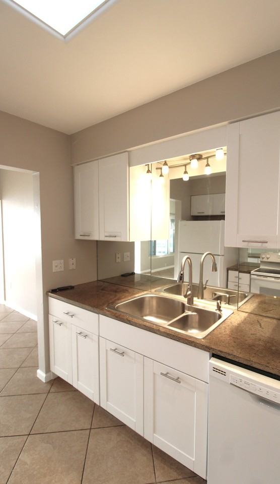 7266 Manatee St - Photo 2 of 16
