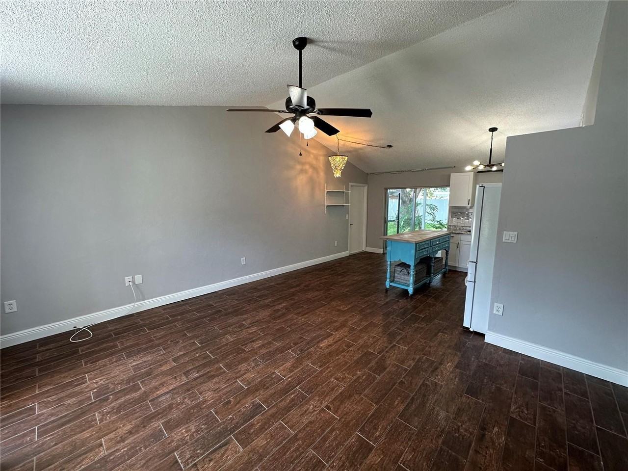 7449 Como Dr - Photo 2 of 16