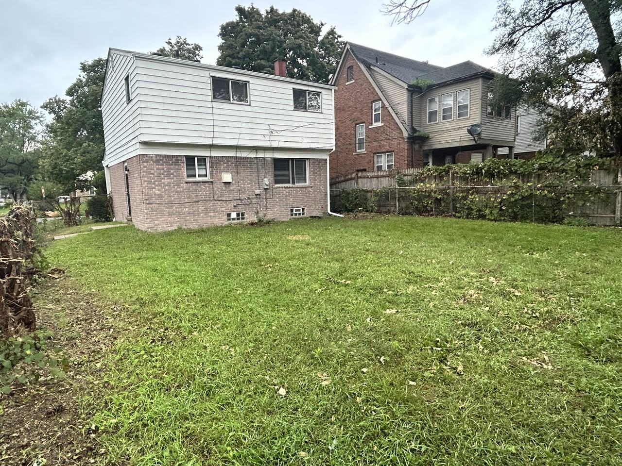 14504 Saint Marys St - Photo 2 of 12