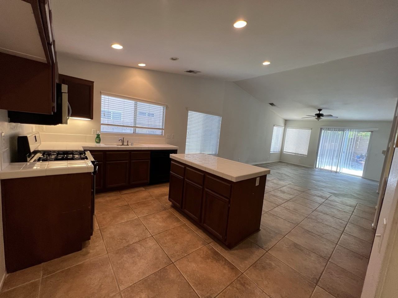 83883 Carolina Ct - Photo 5 of 7