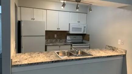 24182 Ashford Ln #34 - Photo 2 of 9