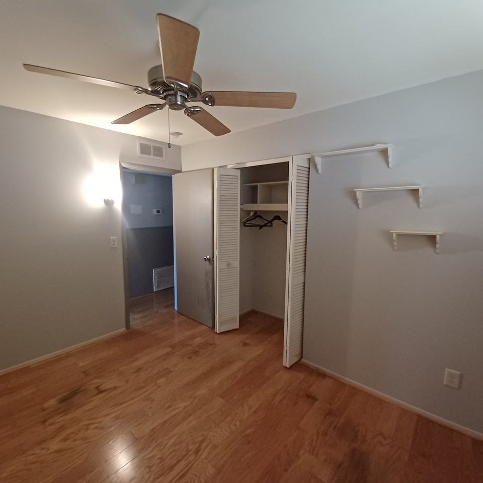 1186 E Harwood Ave - Photo 3 of 12