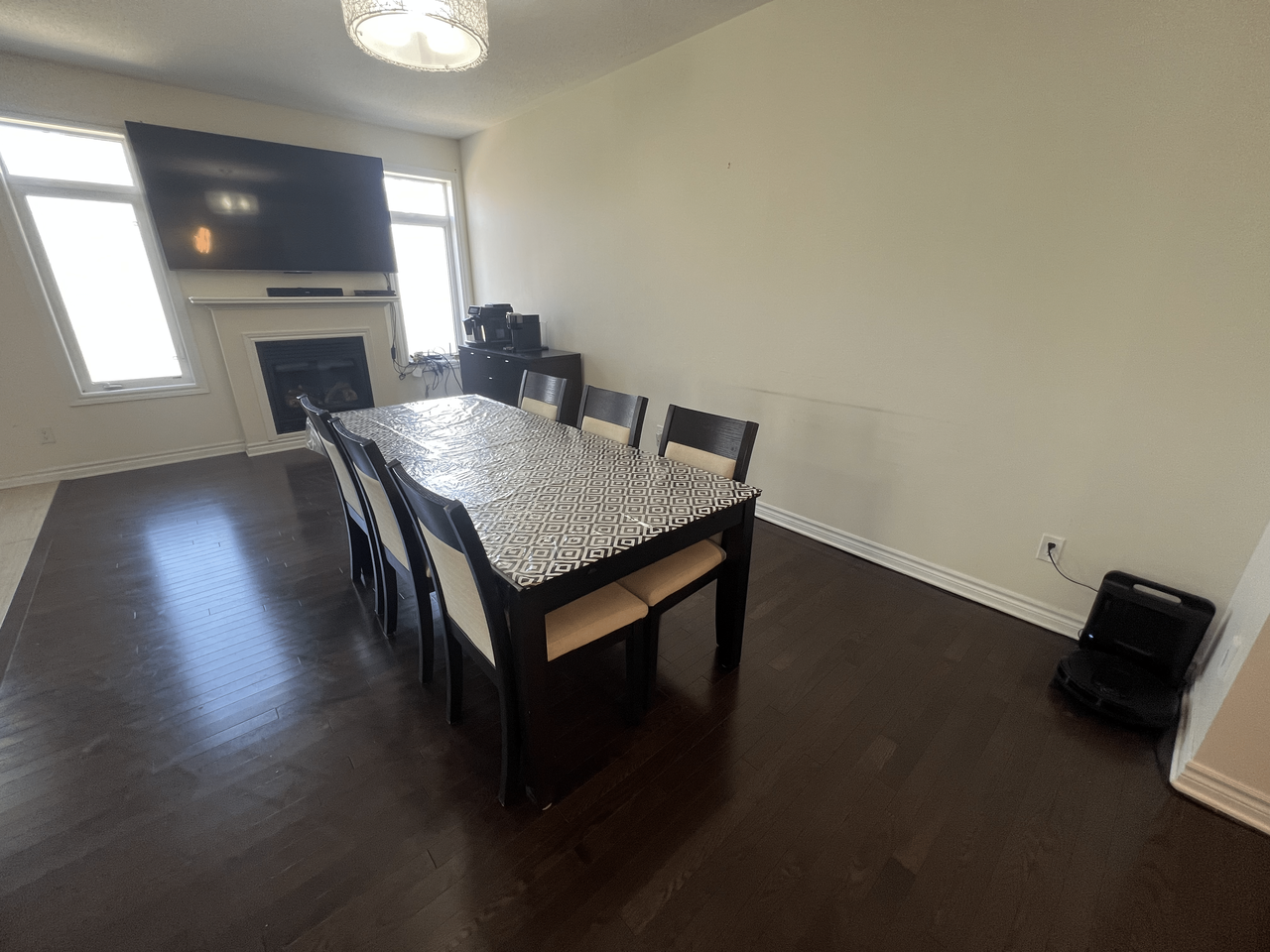 Master bedroom for rent - Photo 7 of 13