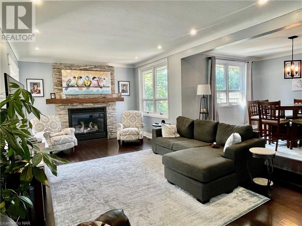 47 Village Green Drive - Photo 3 of 6