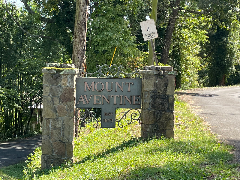 12 Morningside Dr Sw - Photo 3 of 23