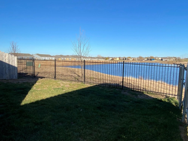 1721 E 69th Ct N - Photo 2 of 12