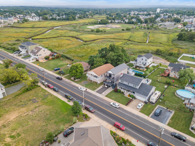 630 Front St - Photo 2 of 42