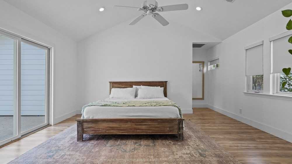 113 Hurst Creek Rd - Photo 3 of 19